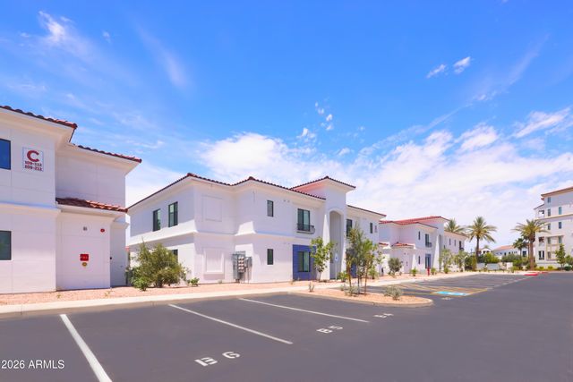 2747 W Queen Creek Road 108, Chandler, AZ 85248