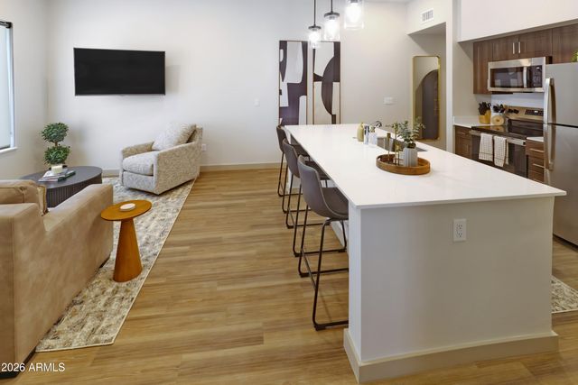 2747 W Queen Creek Road 108, Chandler, AZ 85248