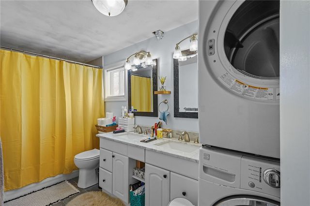 22 Harris Street, Coventry, RI 02816