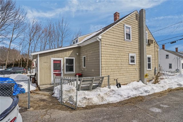 22 Harris Street, Coventry, RI 02816