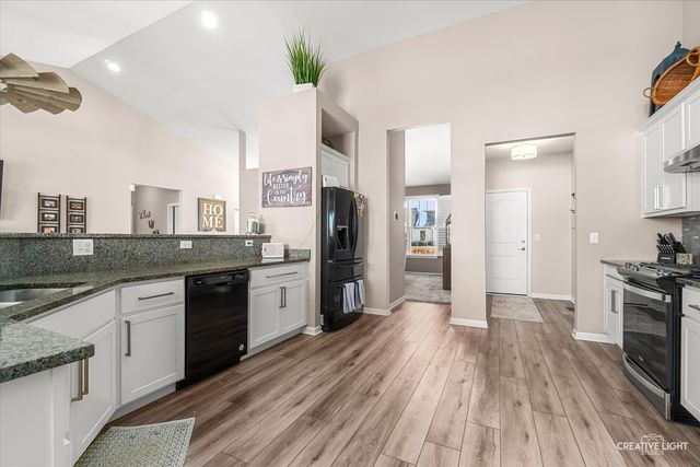 739 Juniper Street, Oswego, IL 60543