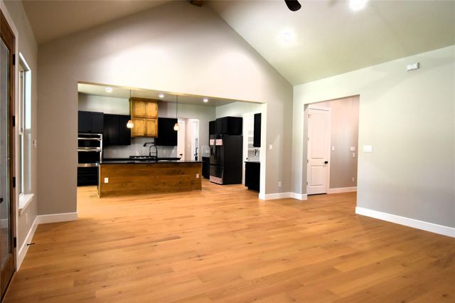 4 Lake Forest Drive, Conroe, TX 77384