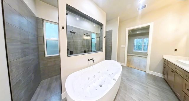 4 Lake Forest Drive, Conroe, TX 77384