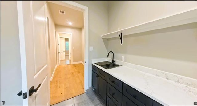 4 Lake Forest Drive, Conroe, TX 77384