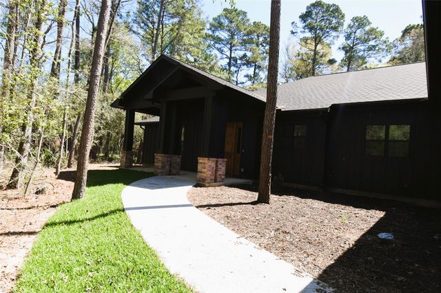 4 Lake Forest Drive, Conroe, TX 77384