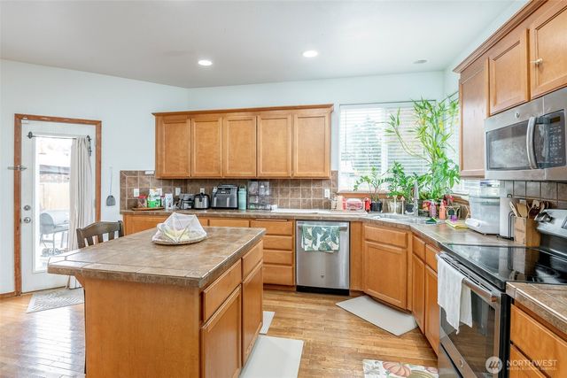 19203 76th Avenue E, Spanaway, WA 98378