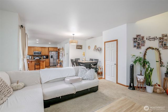 19203 76th Avenue E, Spanaway, WA 98378