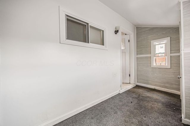 355 E Innis Avenue, Columbus, OH 43207