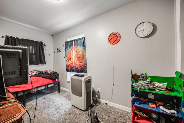 355 E Innis Avenue, Columbus, OH 43207