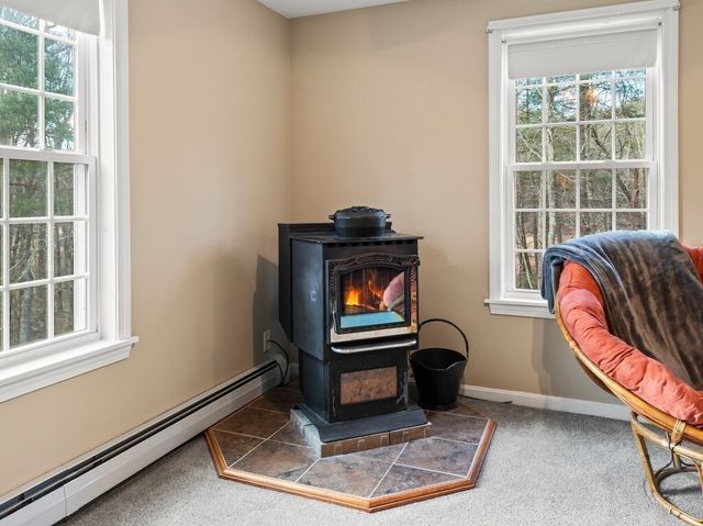 145 Draper Rd, East Brookfield, MA 01515