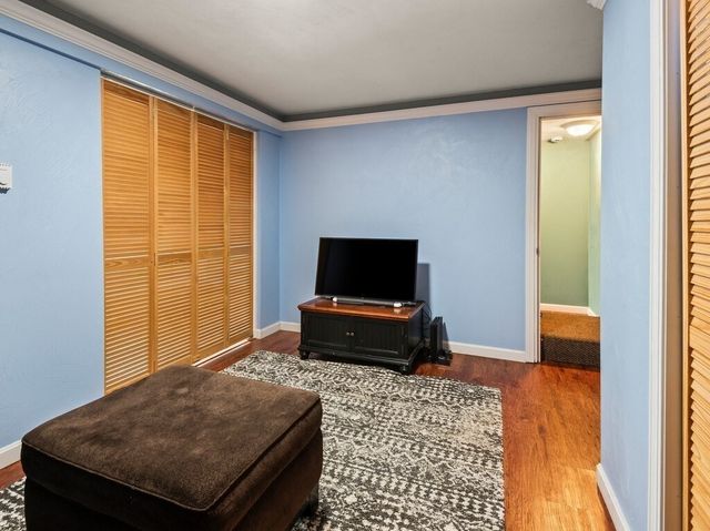 145 Draper Rd, East Brookfield, MA 01515