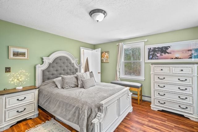 26 Barrows Ct, Norton, MA 02766