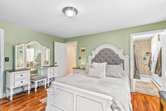 26 Barrows Ct, Norton, MA 02766