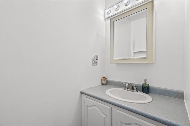 26 Barrows Ct, Norton, MA 02766