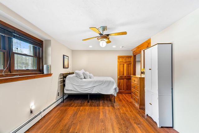 26 Barrows Ct, Norton, MA 02766