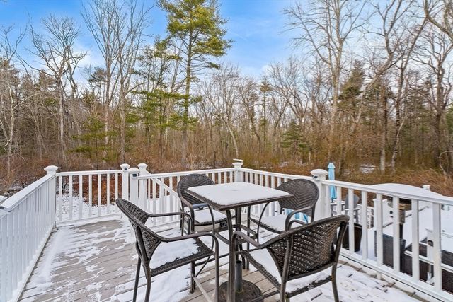 26 Barrows Ct, Norton, MA 02766