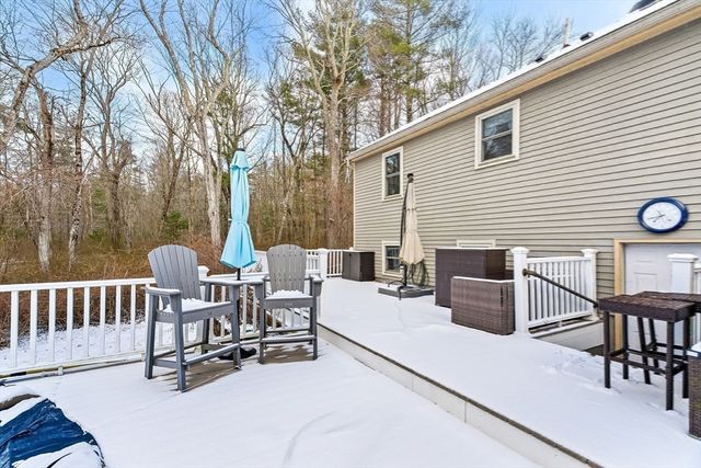 26 Barrows Ct, Norton, MA 02766