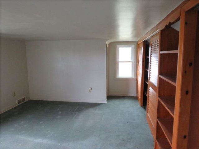 1878 Bakerstown Rd, Frazer, PA 15084