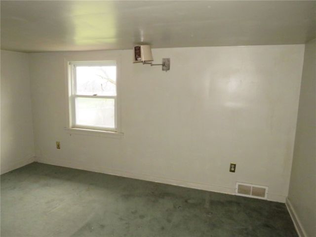 1878 Bakerstown Rd, Frazer, PA 15084