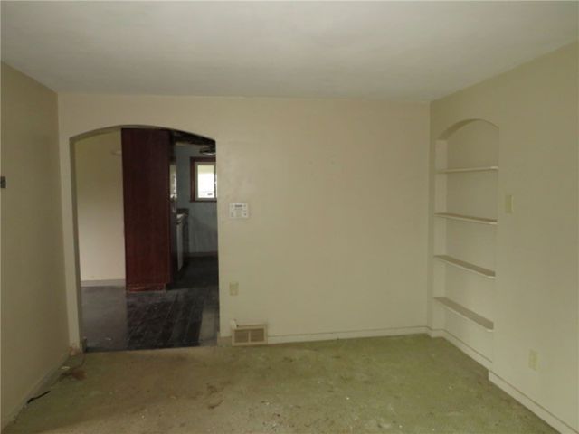 1878 Bakerstown Rd, Frazer, PA 15084