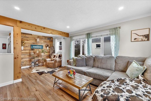 7079 Felix Drive, Independence Charter Township, MI 48346