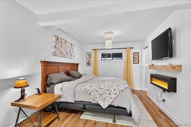 7079 Felix Drive, Independence Charter Township, MI 48346