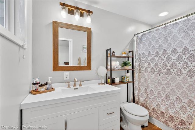 7079 Felix Drive, Independence Charter Township, MI 48346