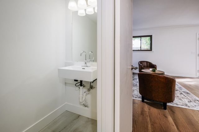 14 Briargate Place, Greenville, SC 29615