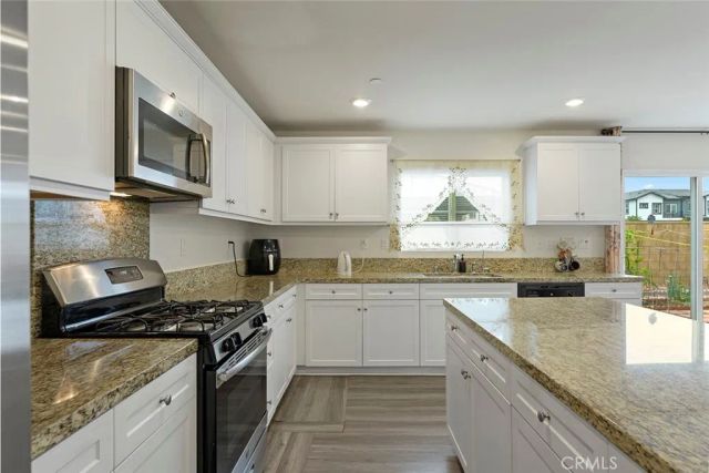 7568 Sleepy Creek, Fontana, CA 92336