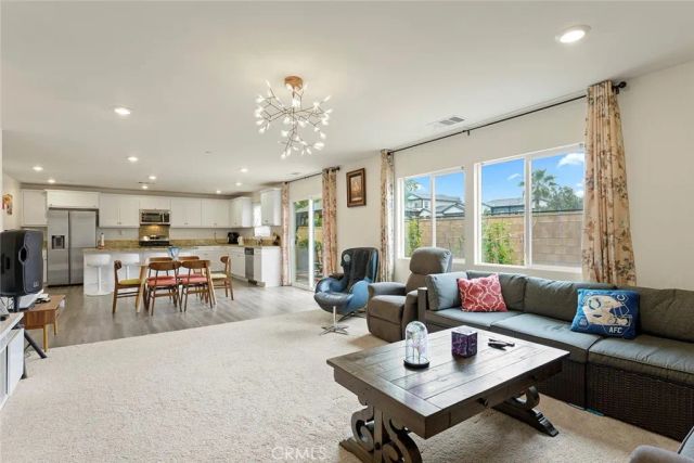 7568 Sleepy Creek, Fontana, CA 92336