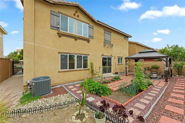 7568 Sleepy Creek, Fontana, CA 92336