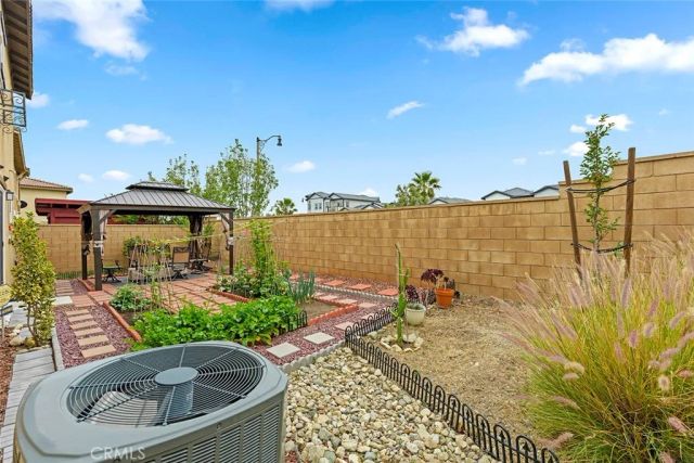 7568 Sleepy Creek, Fontana, CA 92336