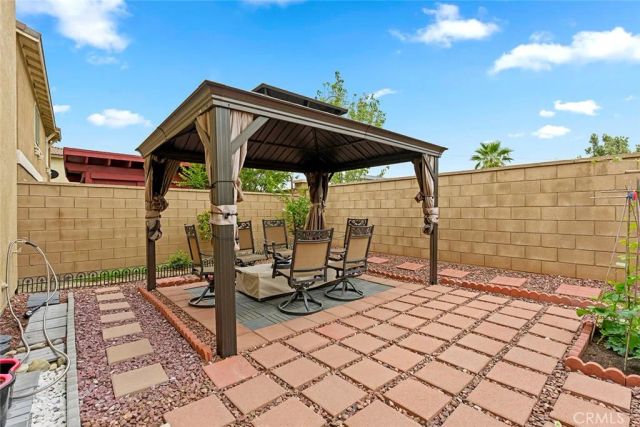 7568 Sleepy Creek, Fontana, CA 92336