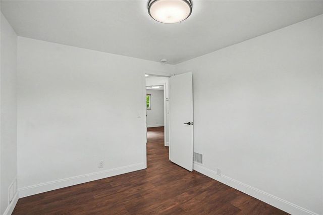 116 Dogwood Dr, Penn Hills, PA 15235