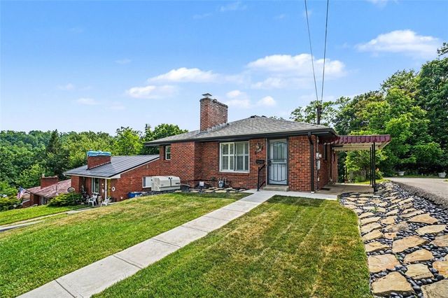 116 Dogwood Dr, Penn Hills, PA 15235