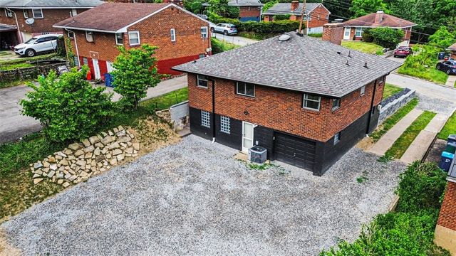 116 Dogwood Dr, Penn Hills, PA 15235