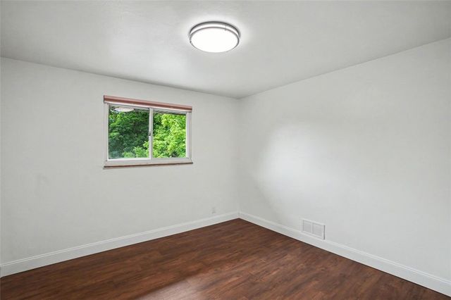 116 Dogwood Dr, Penn Hills, PA 15235
