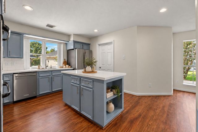 2108 Cherry Hills Drive, League City, TX 77573