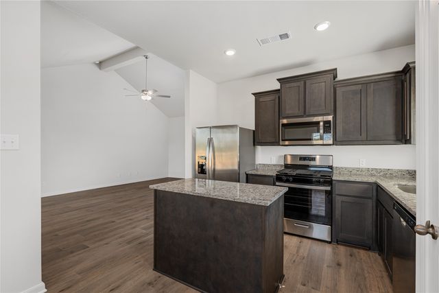 904 Cawthorne Trail, Fort Worth, TX 76108