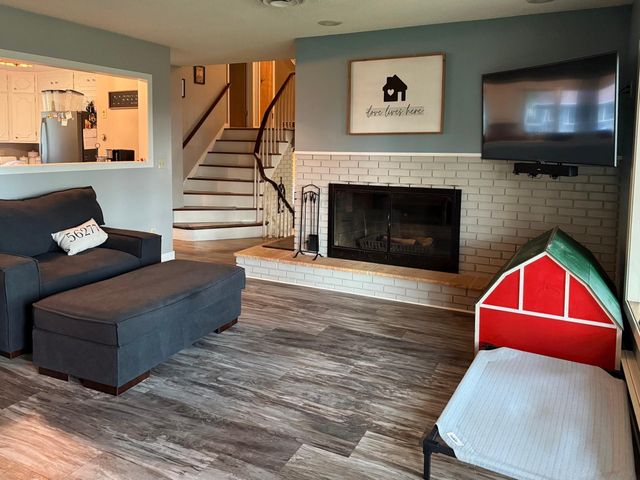 1000 W Birch Avenue, Olivia, MN 56277