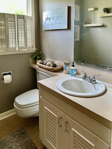 1000 W Birch Avenue, Olivia, MN 56277