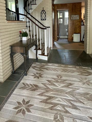 1000 W Birch Avenue, Olivia, MN 56277