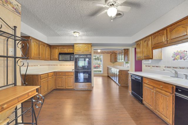 132 Clearlake Dr, E, Nashville, TN 37217