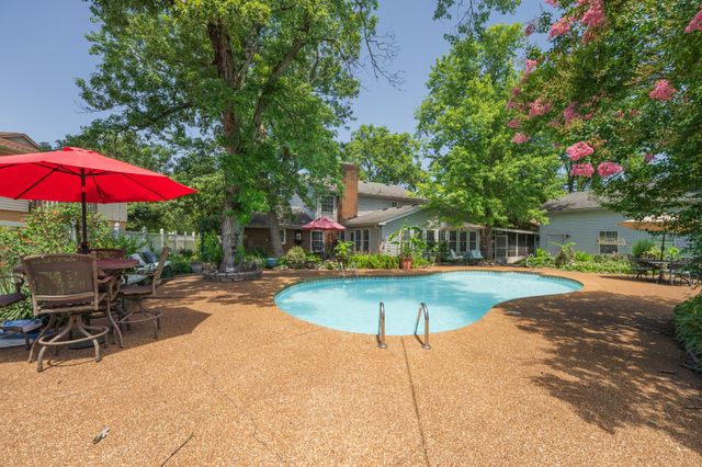 132 Clearlake Dr, E, Nashville, TN 37217
