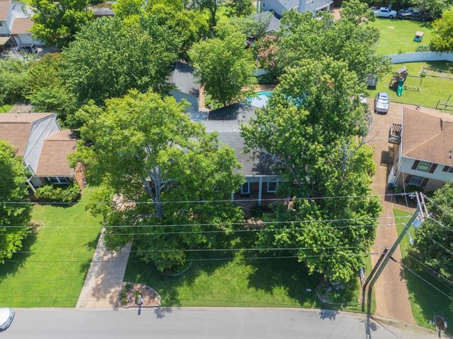 132 Clearlake Dr, E, Nashville, TN 37217