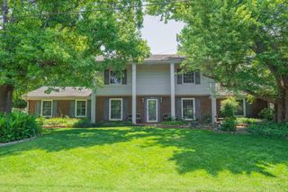 132 Clearlake Dr, E, Nashville, TN 37217
