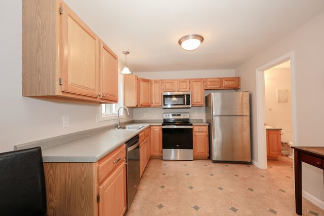 7 Mulberry Lane, Amherst, NH 03031