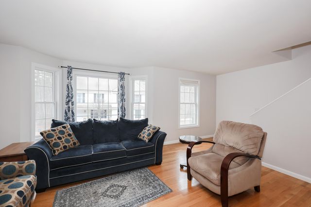 7 Mulberry Lane, Amherst, NH 03031