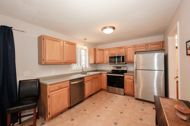 7 Mulberry Lane, Amherst, NH 03031