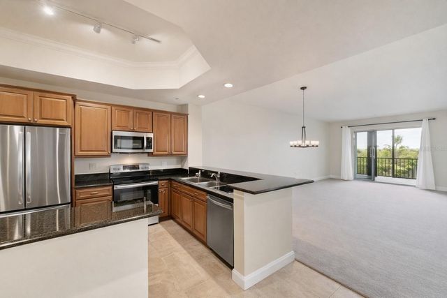 7804 LAKE VISTA COURT 404, Lakewood Ranch, FL 34202